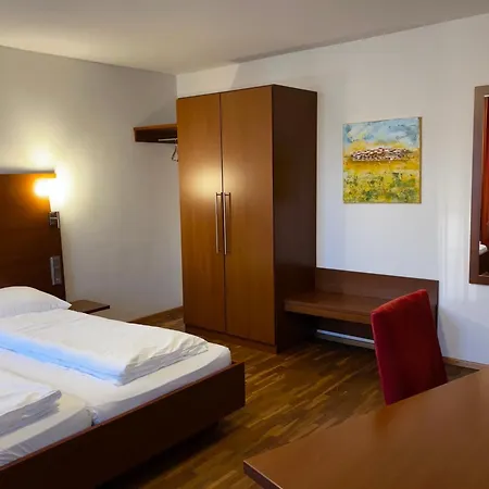 Landgasthof Zum Engel Hotel *